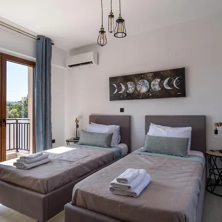 Anna's With Private Pool Villa Atsipopoulo